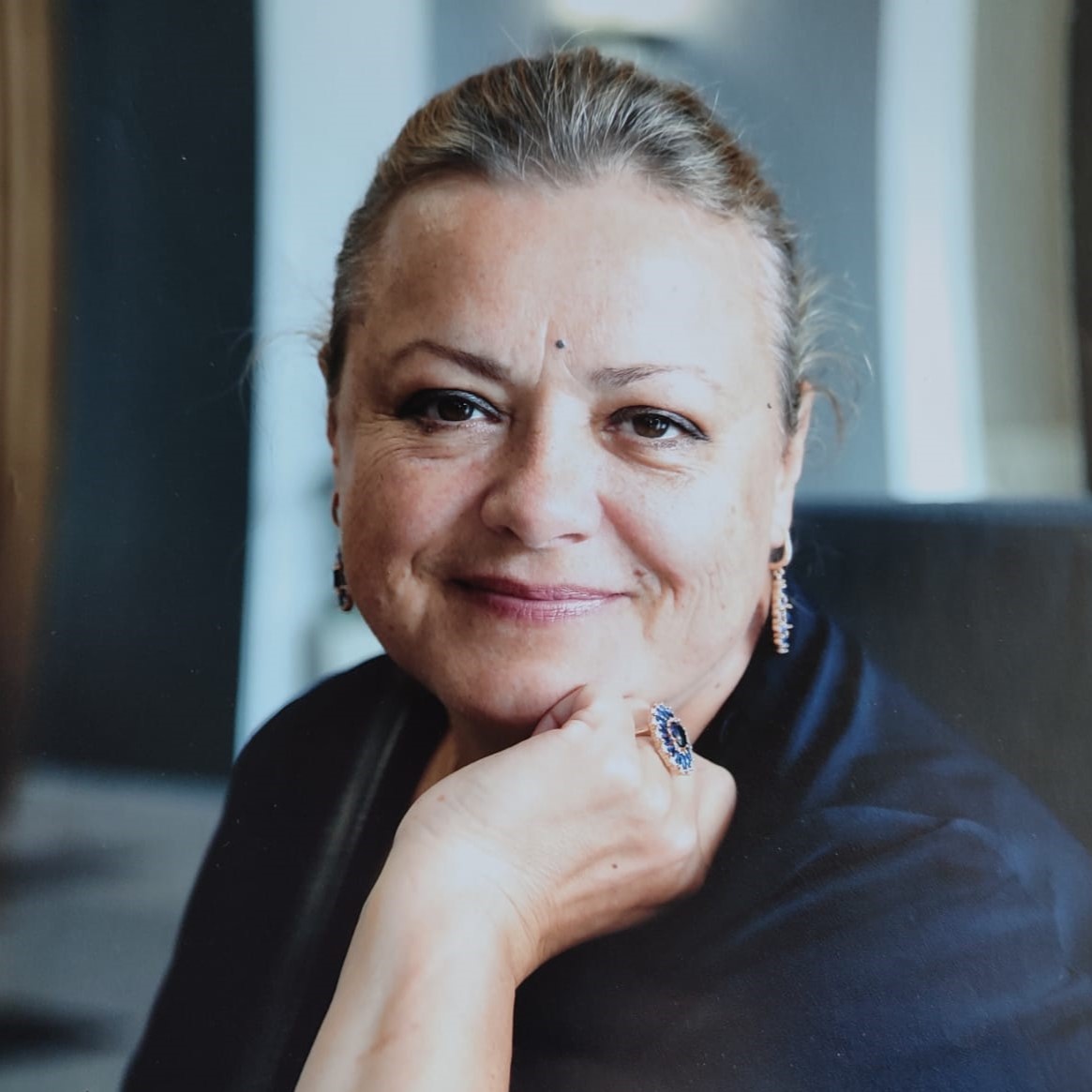 Цыплакова Елена Октябревна